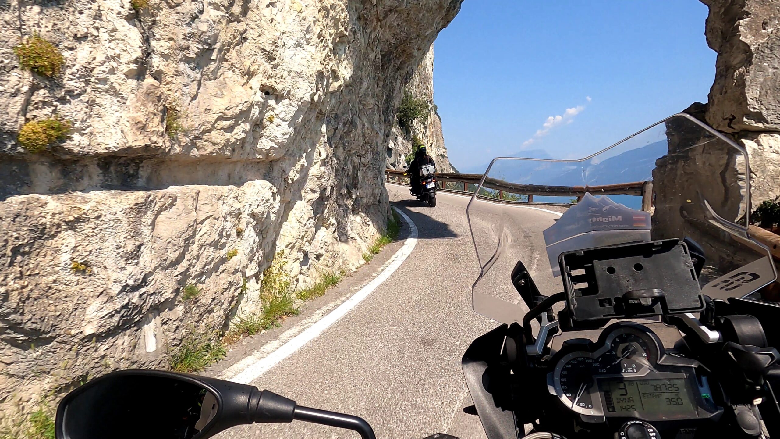 motorcycle-tour-strada-della-forra